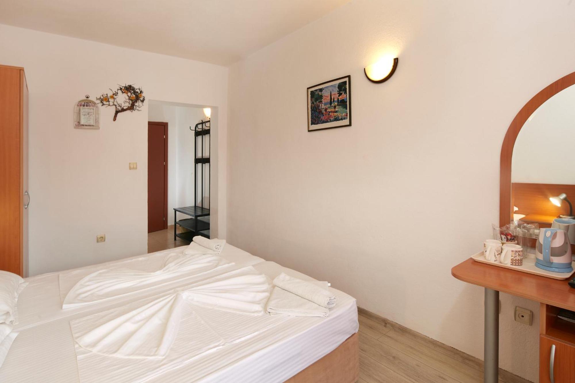 Nirvana Guest House Nessebar Exterior foto